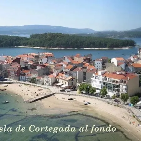 Con Vistas Al Mar En La Playa De Vilagarcia - O Feitizo