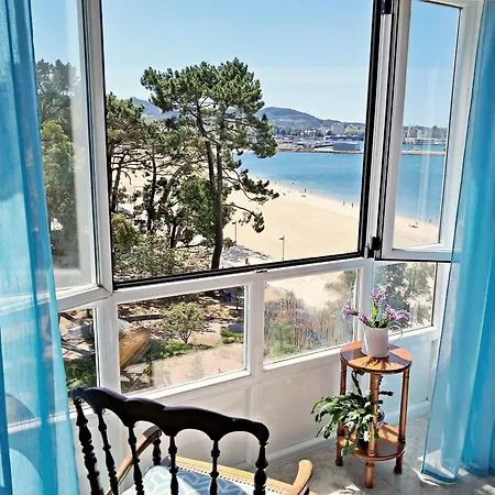 Con Vistas Al Mar En La Playa De Vilagarcia - O Feitizo Apartman